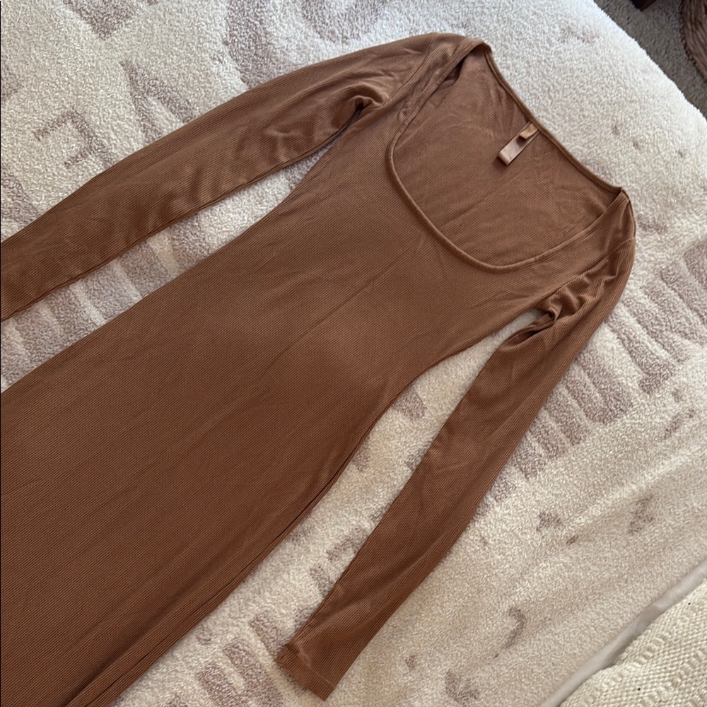 Skims Long Sleeve Brown Dress